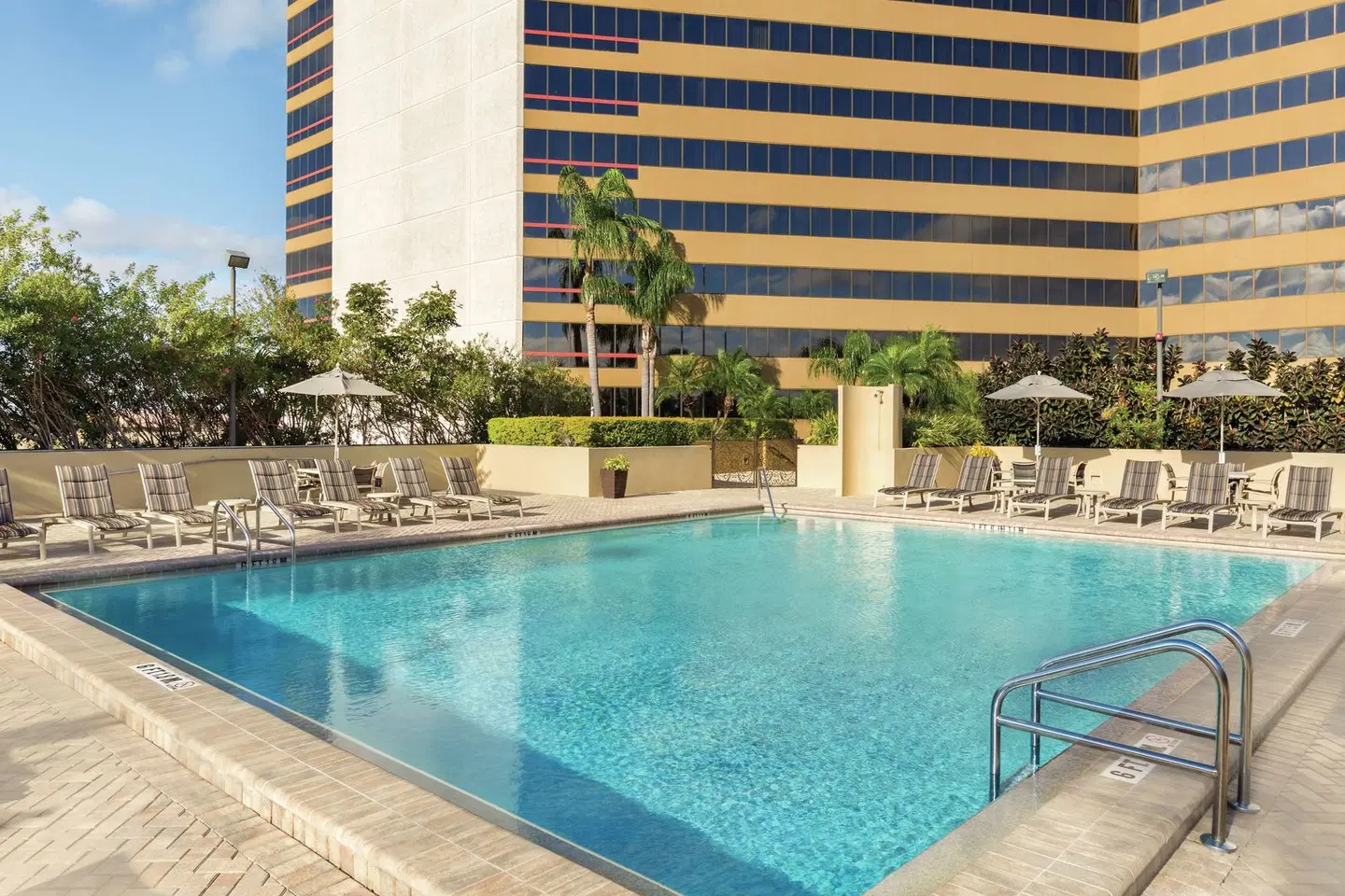 DoubleTree by Hilton Orlando Downtown OUTDOOR_POOL