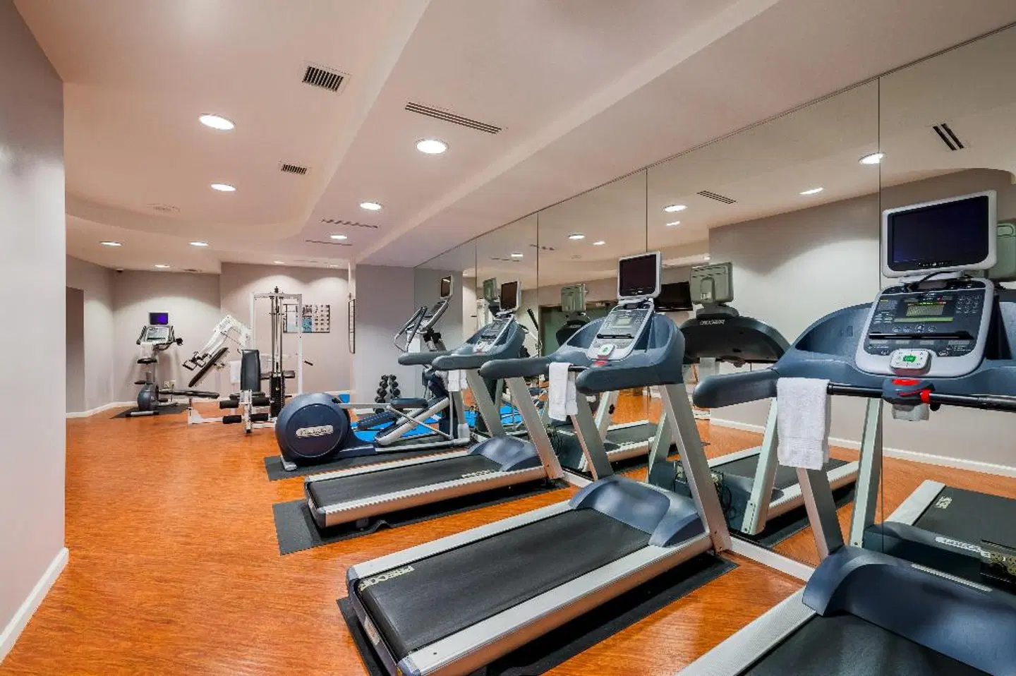 The Commerce Casino & Hotel SPORTS_AND_LEISURE