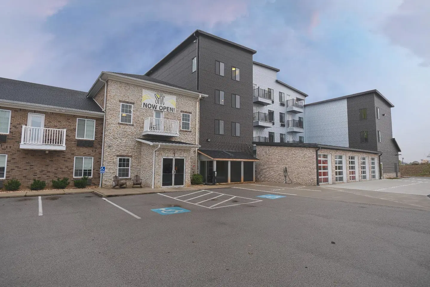 The Hotel SYNC EXTERIOR
