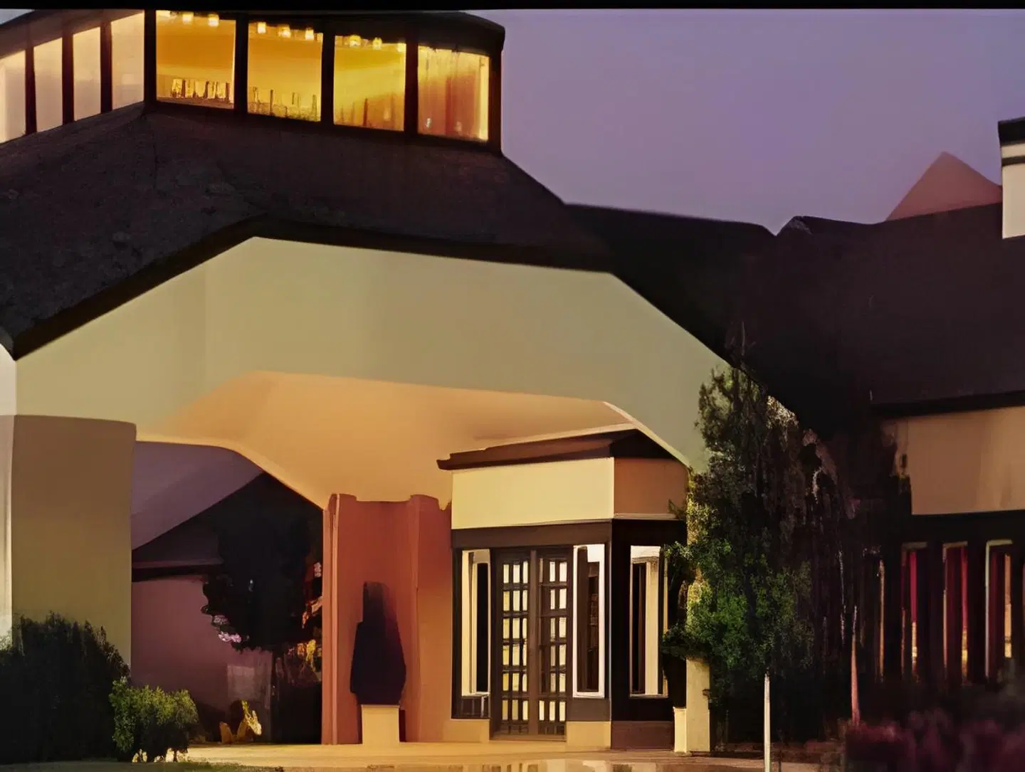 Days Inn & Suites by Wyndham St. Louis/Westport Plaza EXTERIOR