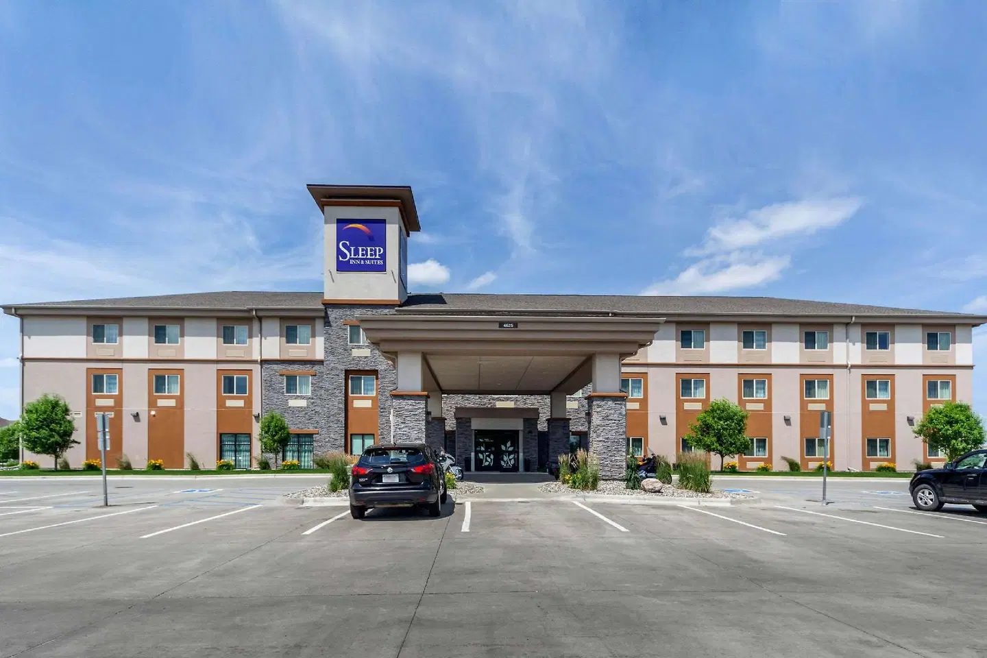 Sleep Inn & Suites Fargo Medical Center EXTERIOR