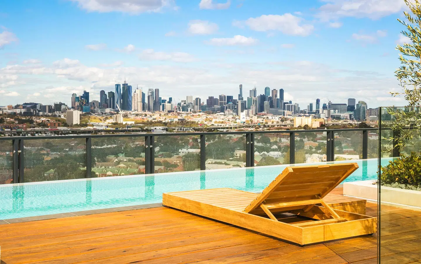 Quest Flemington Central OUTDOOR_POOL