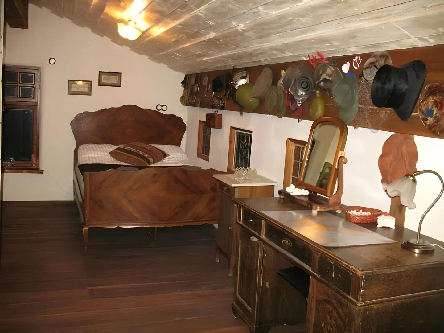 Raven's BnB ROOM_EXAMPLE