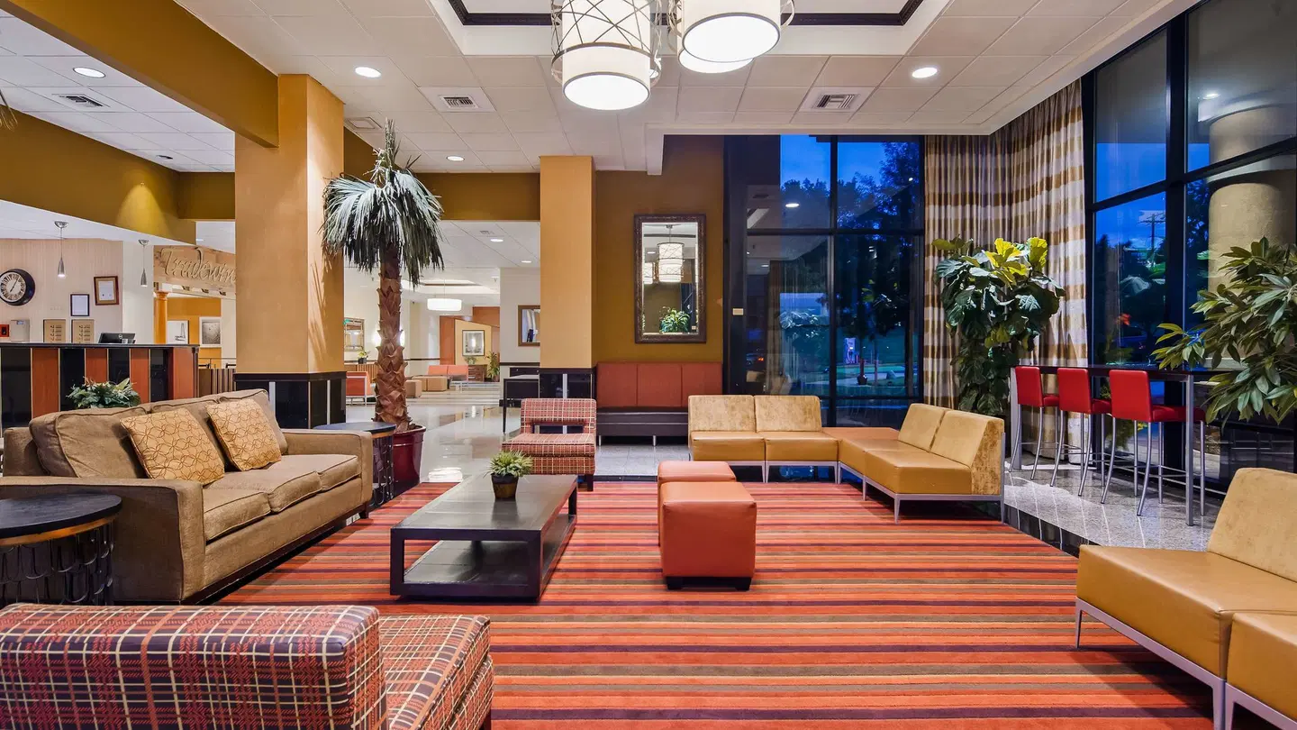 Best Western Plus Hotel & Conference Center LOUNGE_LOBBY