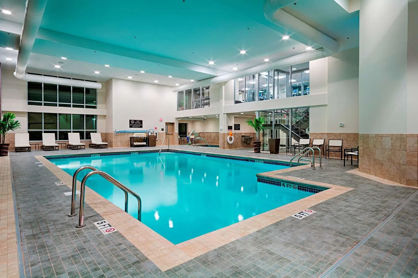 DoubleTree by Hilton Bristol Connecticut Hallenbad