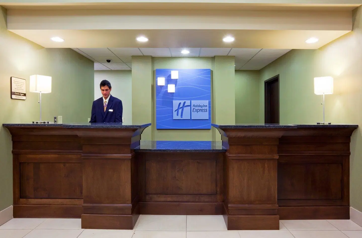 Holiday Inn Express & Suites Verona LOUNGE_LOBBY