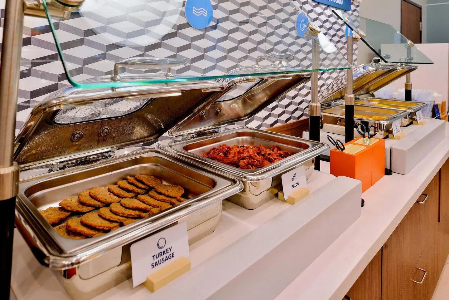 Holiday Inn Express & Suites Bethlehem Arpt-Allentown Area by IHG Restaurant