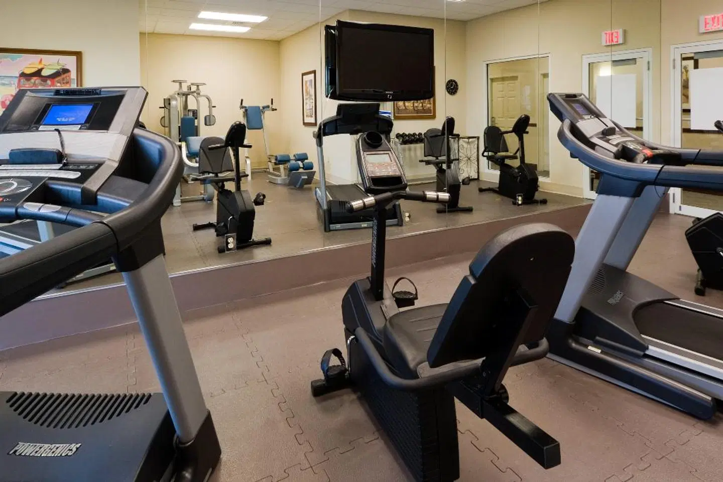 Holiday Inn Express & Suites Miami-Kendall by IHG SPORTS_AND_LEISURE