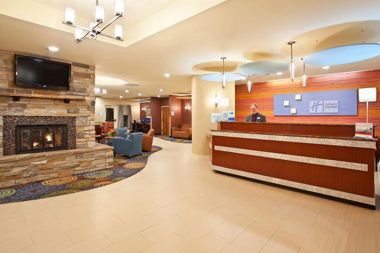 Holiday Inn Express & Suites Pittsburgh Airport by IHG LOUNGE_LOBBY
