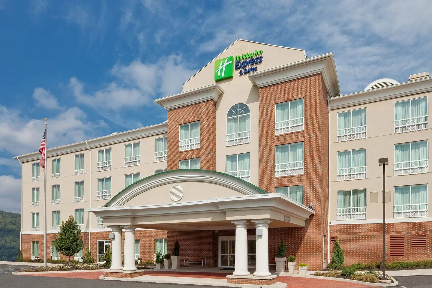 Holiday Inn Express & Suites Bethlehem by IHG EXTERIOR