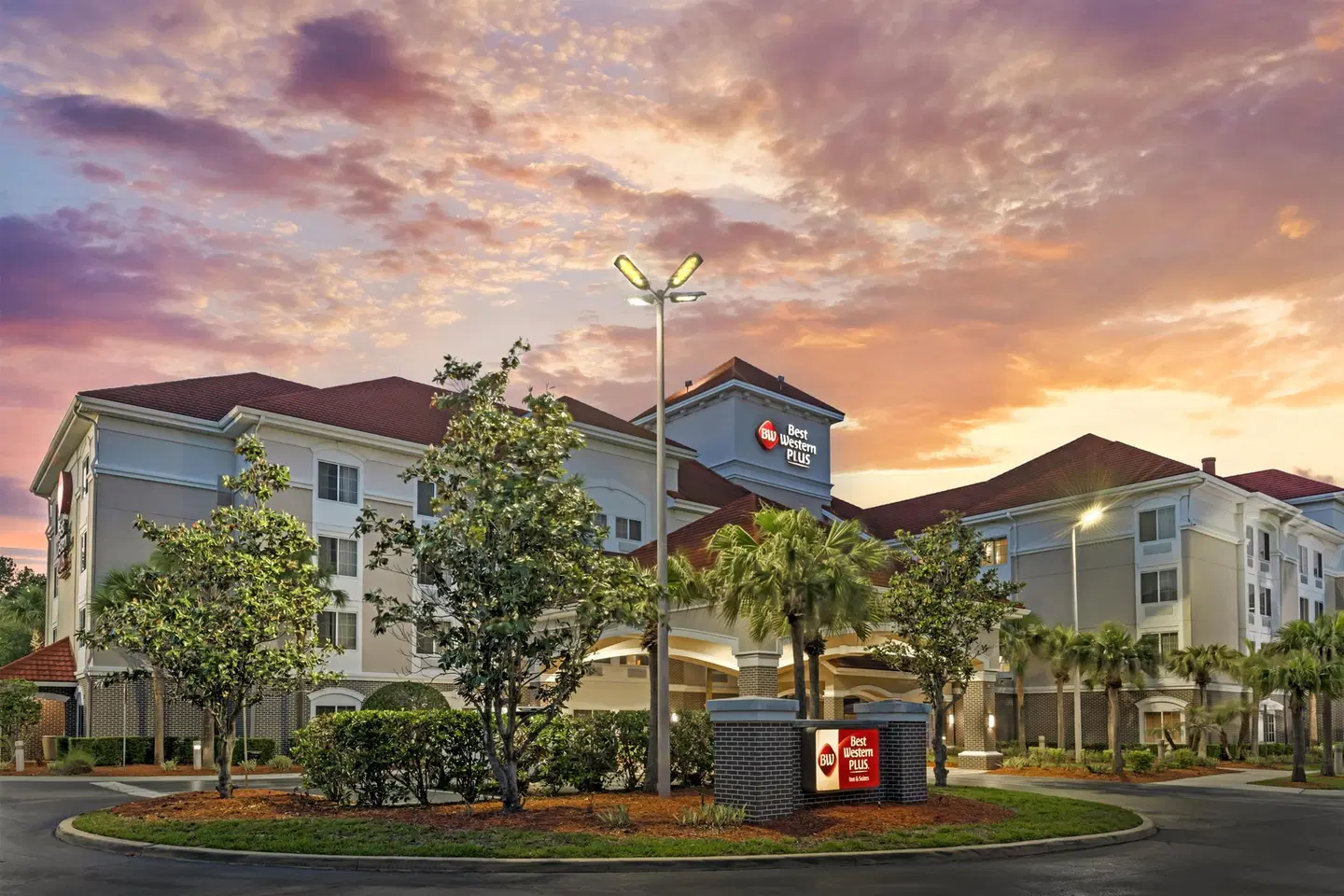 Best Western Plus Kissimmee-Lake Buena Vista South Inn & Suites EXTERIOR