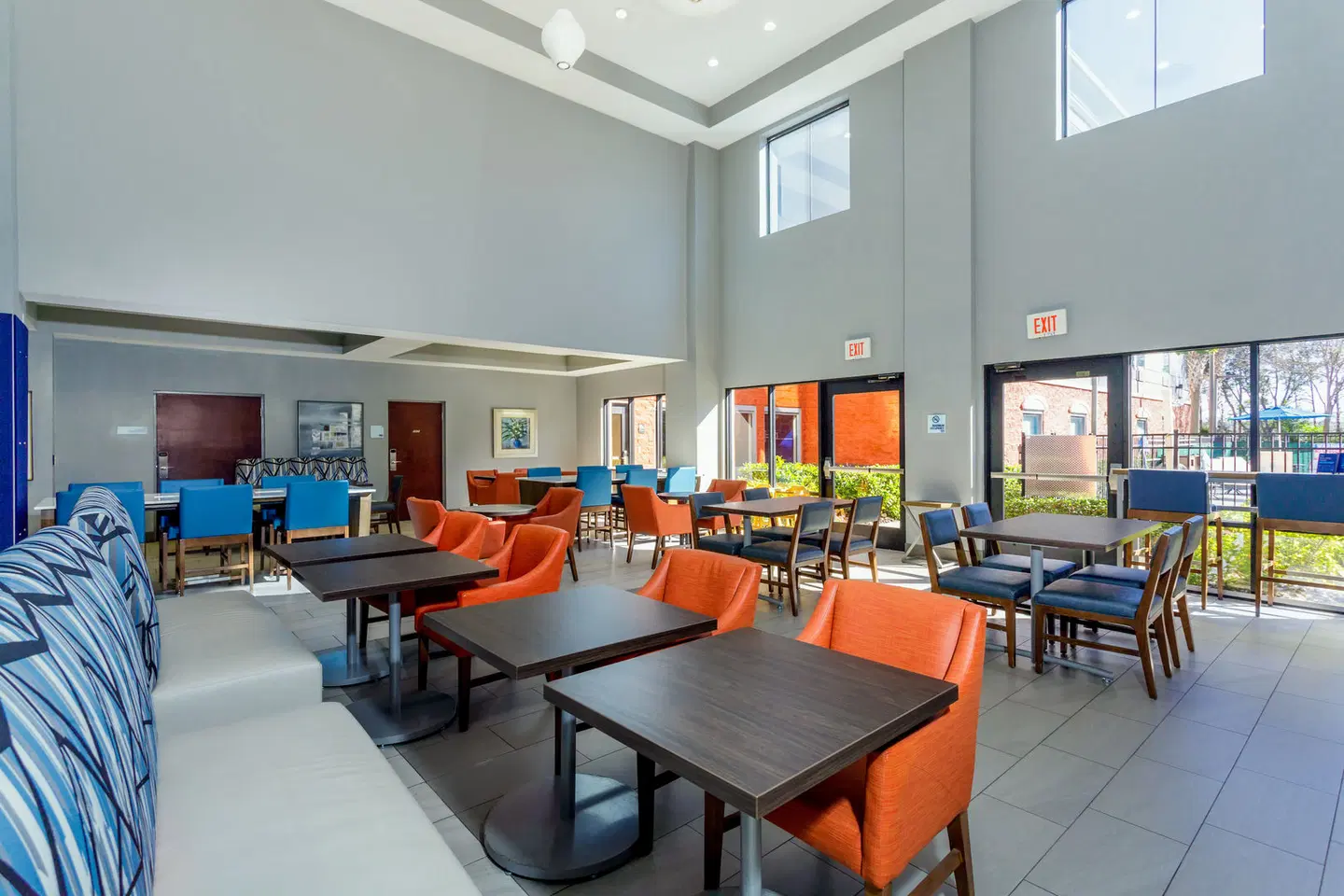 Holiday Inn Express & Suites Orlando-Ocoee East by IHG LOUNGE_LOBBY