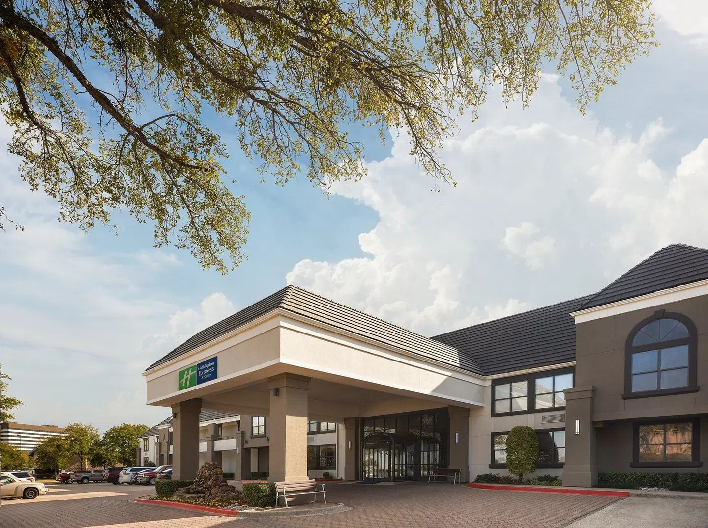 Holiday Inn Express & Suites Irving Dfw Airport North by IHG EXTERIOR