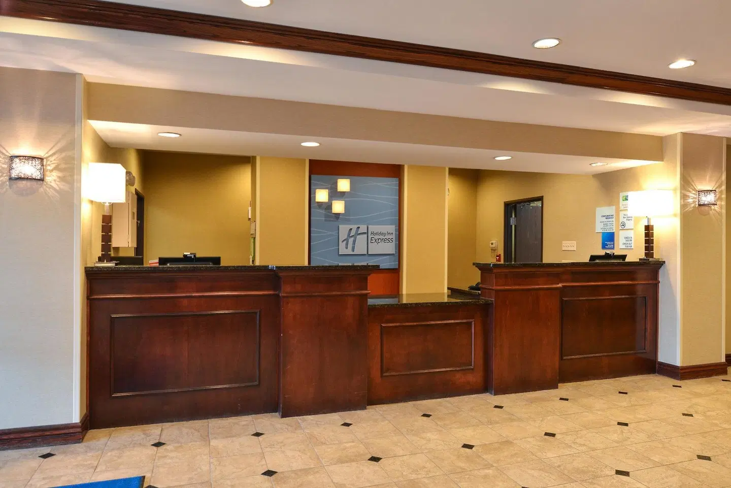 Holiday Inn Express & Suites Cherry Hills by IHG LOUNGE_LOBBY