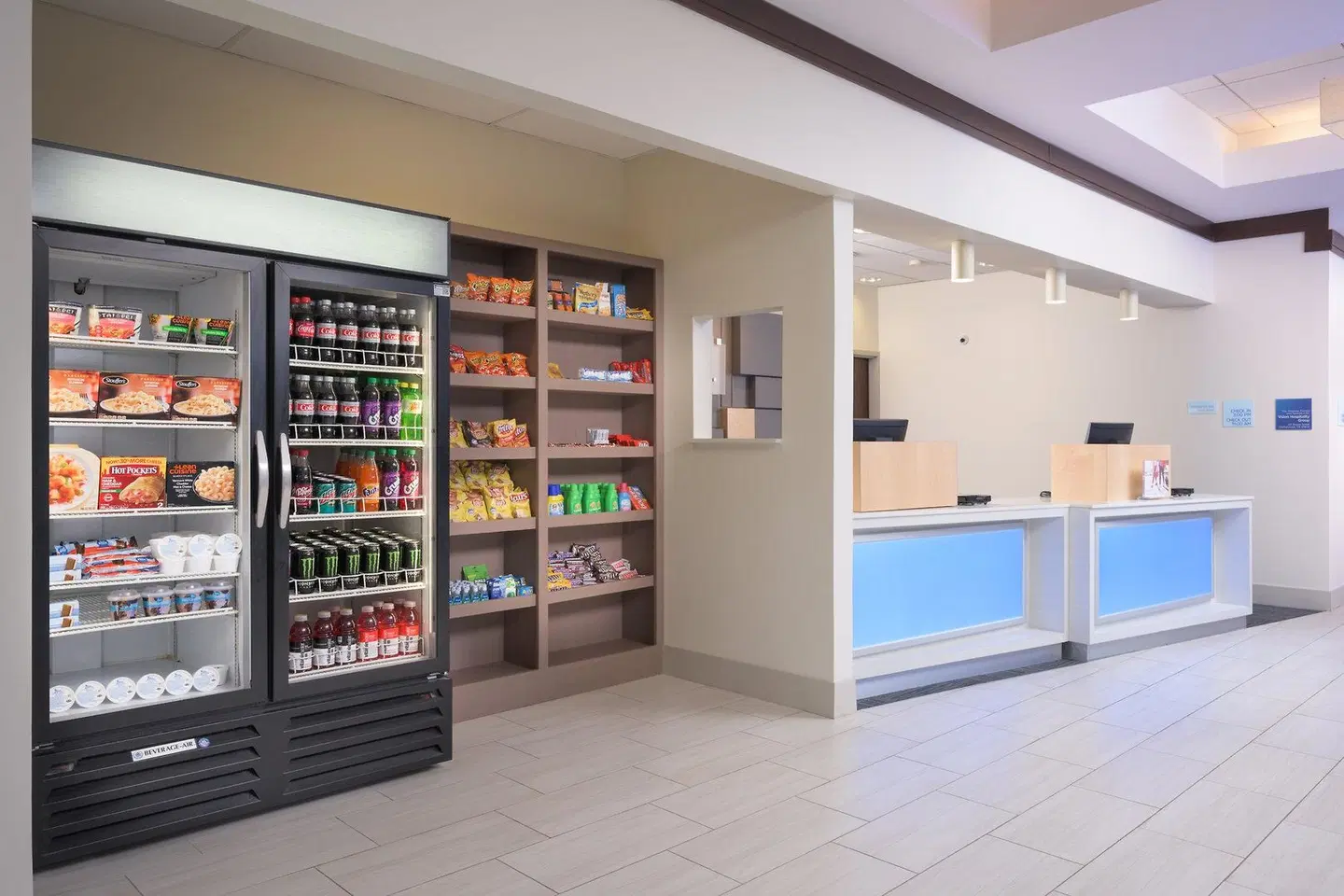 Holiday Inn Express & Suites Chattanooga Downtown by IHG Bar