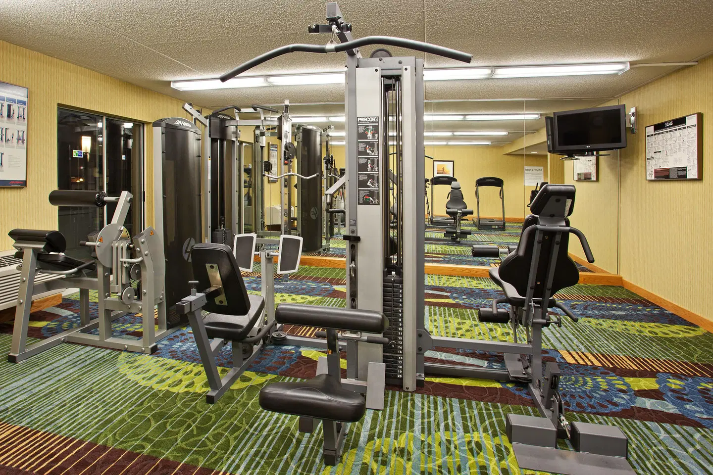Holiday Inn Express & Suites Pittsburgh Airport by IHG SPORTS_AND_LEISURE