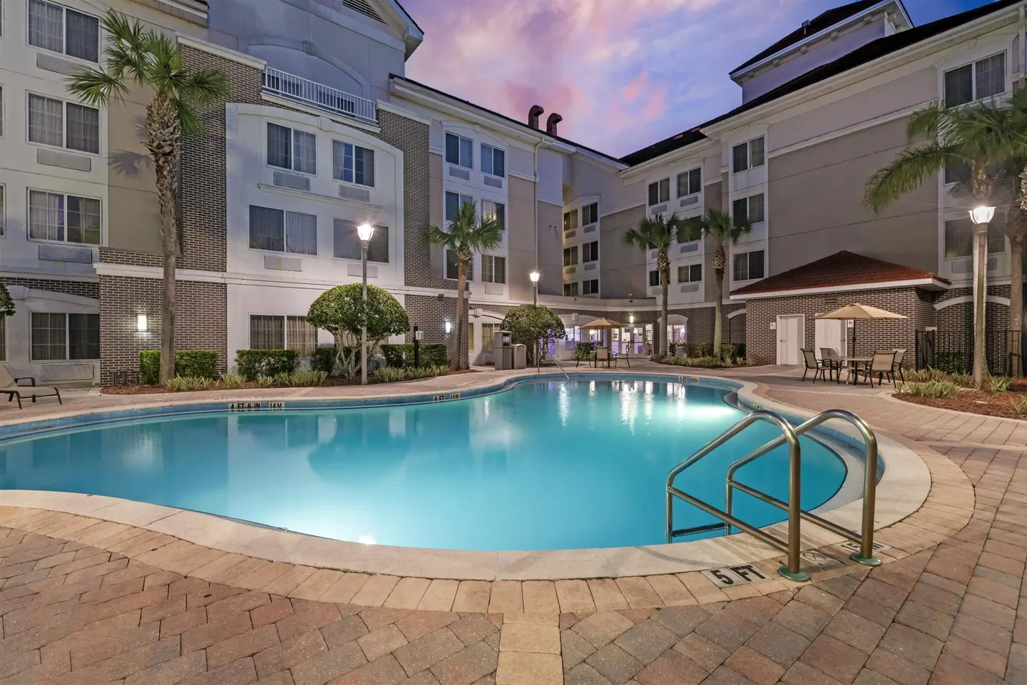 Best Western Plus Kissimmee-Lake Buena Vista South Inn & Suites OUTDOOR_POOL
