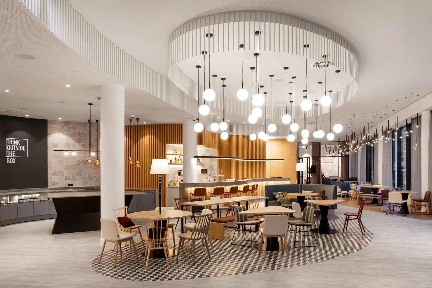 Hampton By Hilton Tallinn Bar