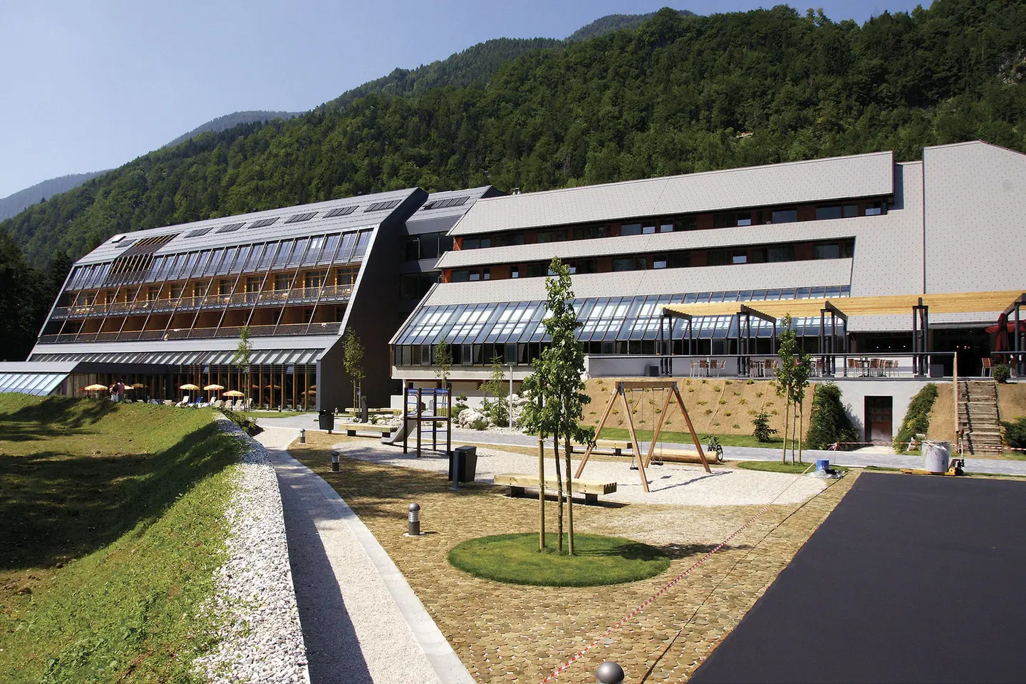 Spik Alpine Wellness Resort EXTERIOR