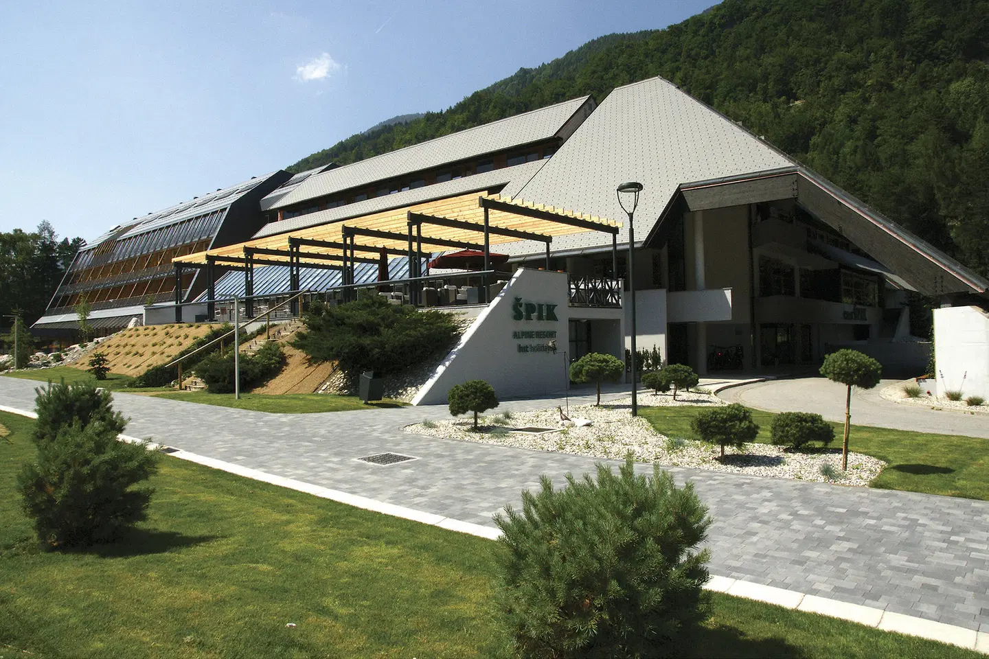 Spik Alpine Wellness Resort Terrasse
