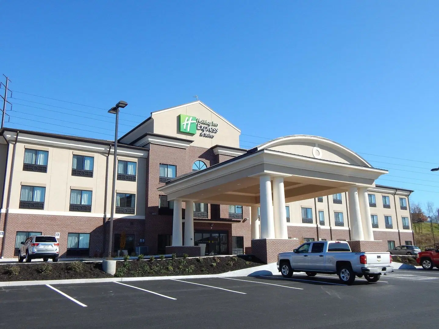 Holiday Inn Express & Suites Washington - Meadow Lands by IHG EXTERIOR