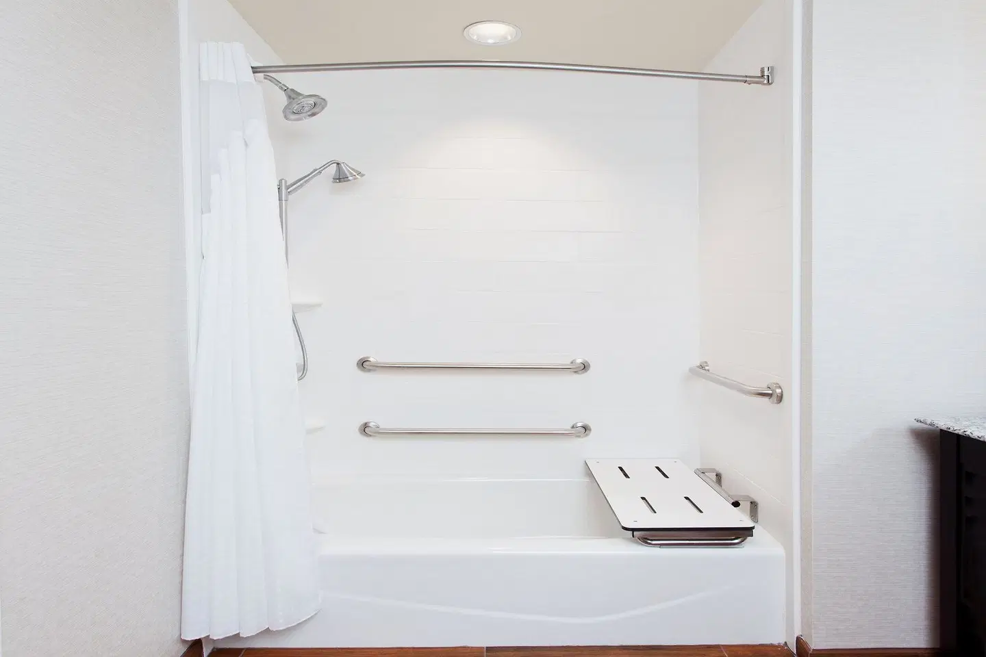 Holiday Inn Express & Suites Huntsville West - Research PK by IHG Badezimmer