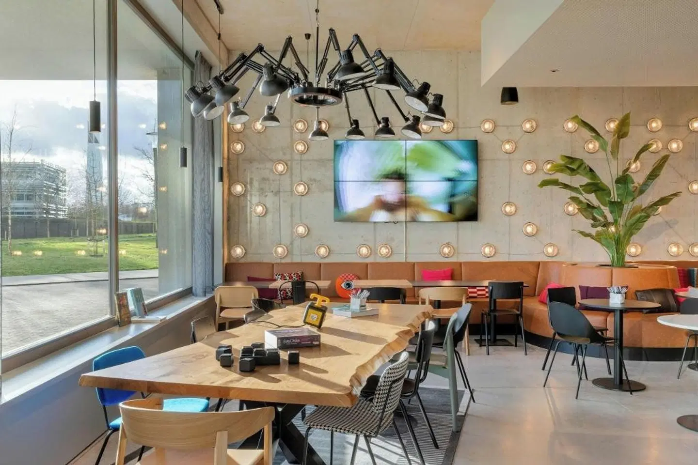 Moxy Antwerp Restaurant