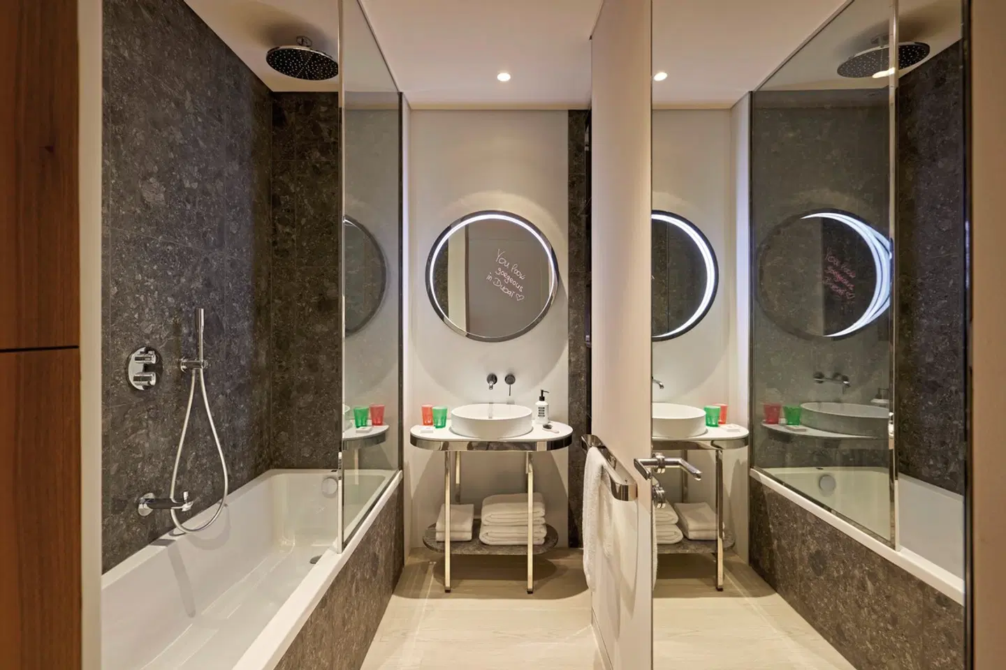MAMA Shelter Dubai Badezimmer