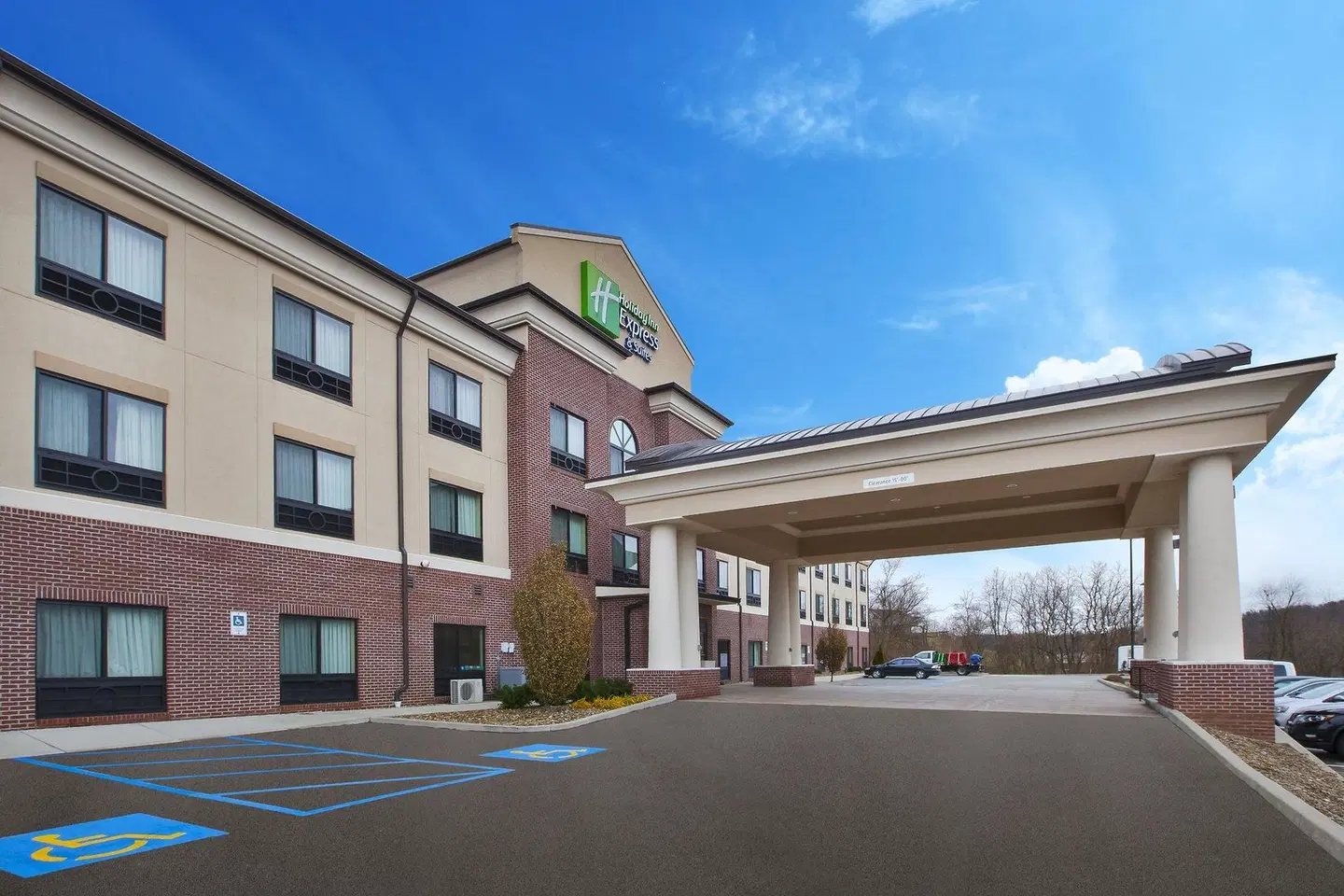 Holiday Inn Express & Suites Washington - Meadow Lands by IHG EXTERIOR