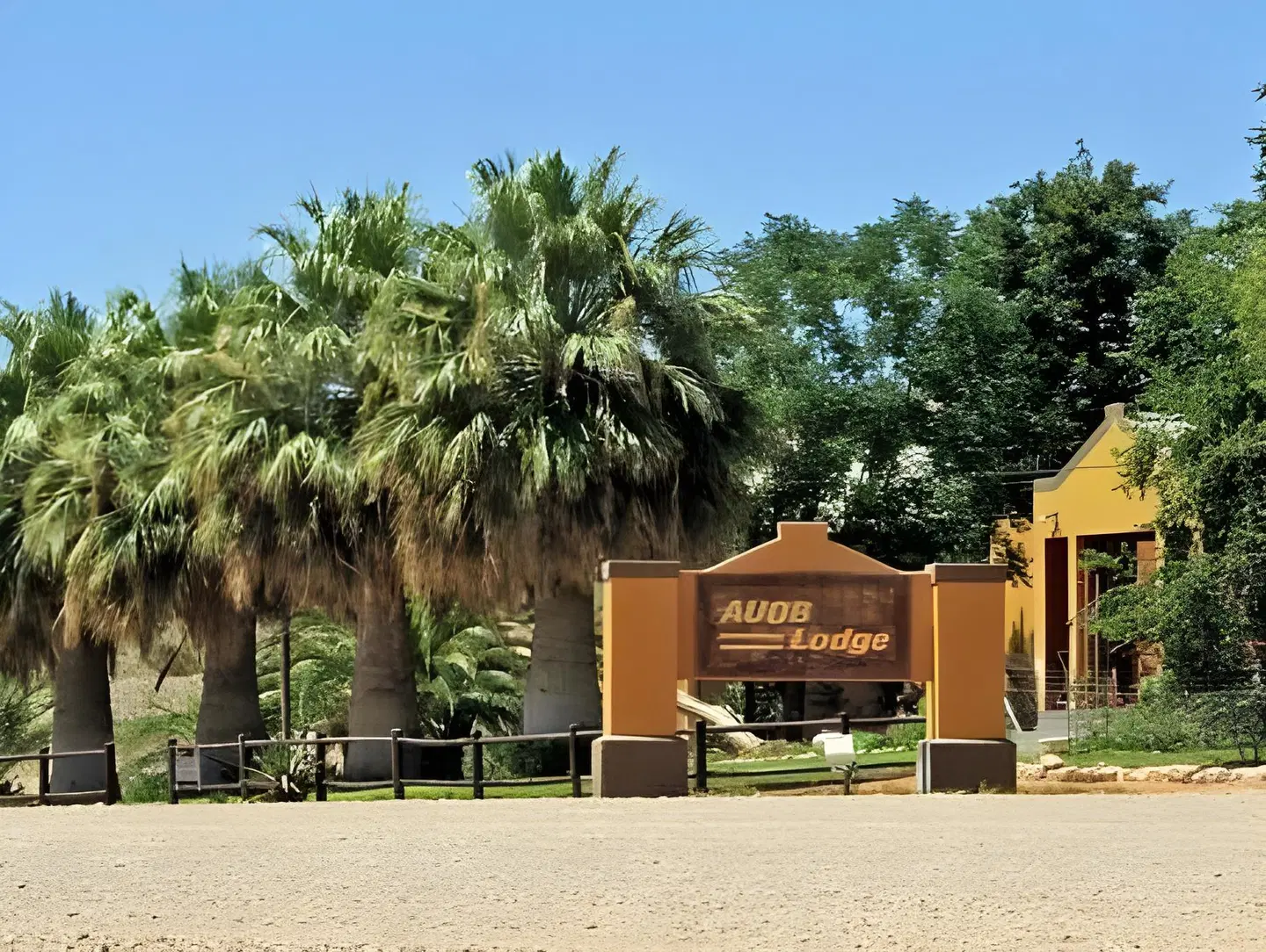 Auob Country Lodge EXTERIOR