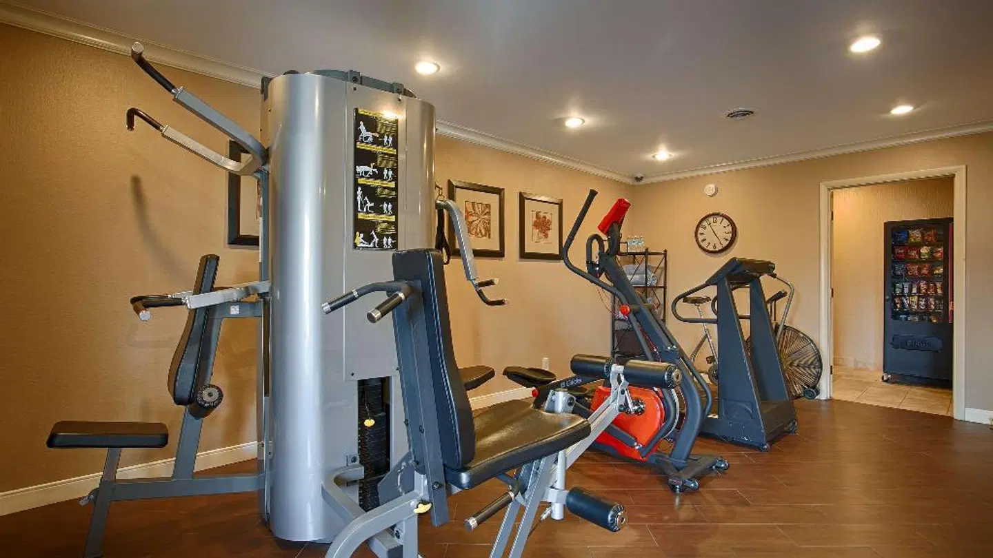 Best Western Plus Coach House Inn SPORTS_AND_LEISURE