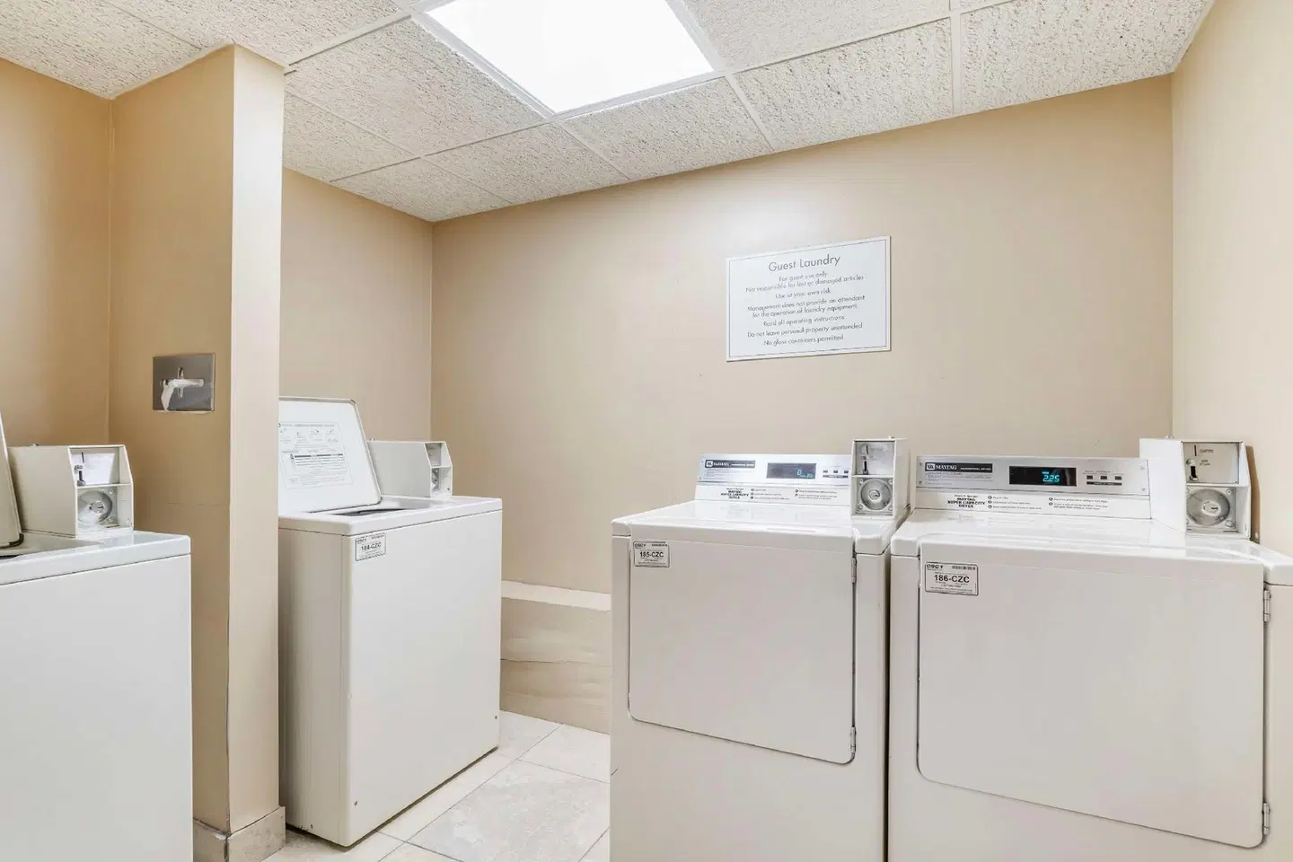 Best Western Plus Cedar Bluff Inn Badezimmer