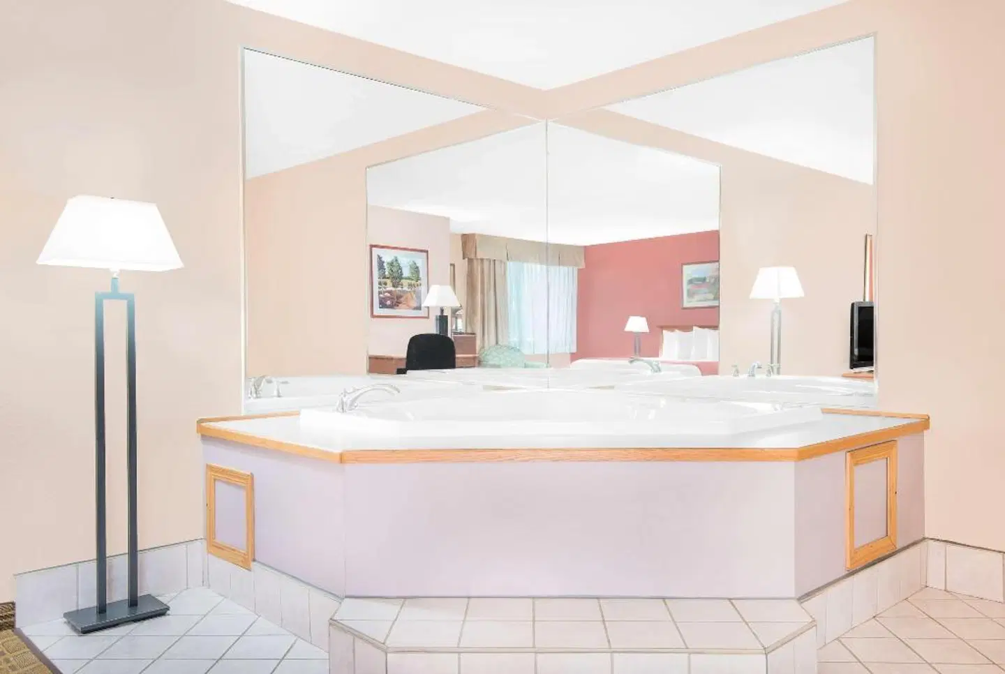 Baymont by Wyndham Springfield South Hwy 65 Badezimmer