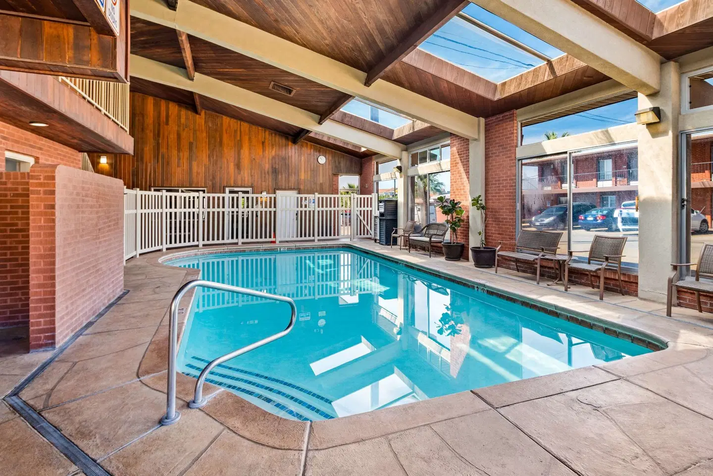 Best Western Coral Hills Hallenbad