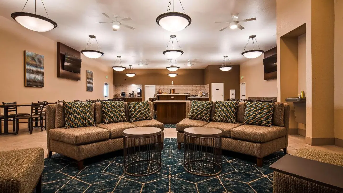 Best Western PLUS Executive Inn and Suites LOUNGE_LOBBY