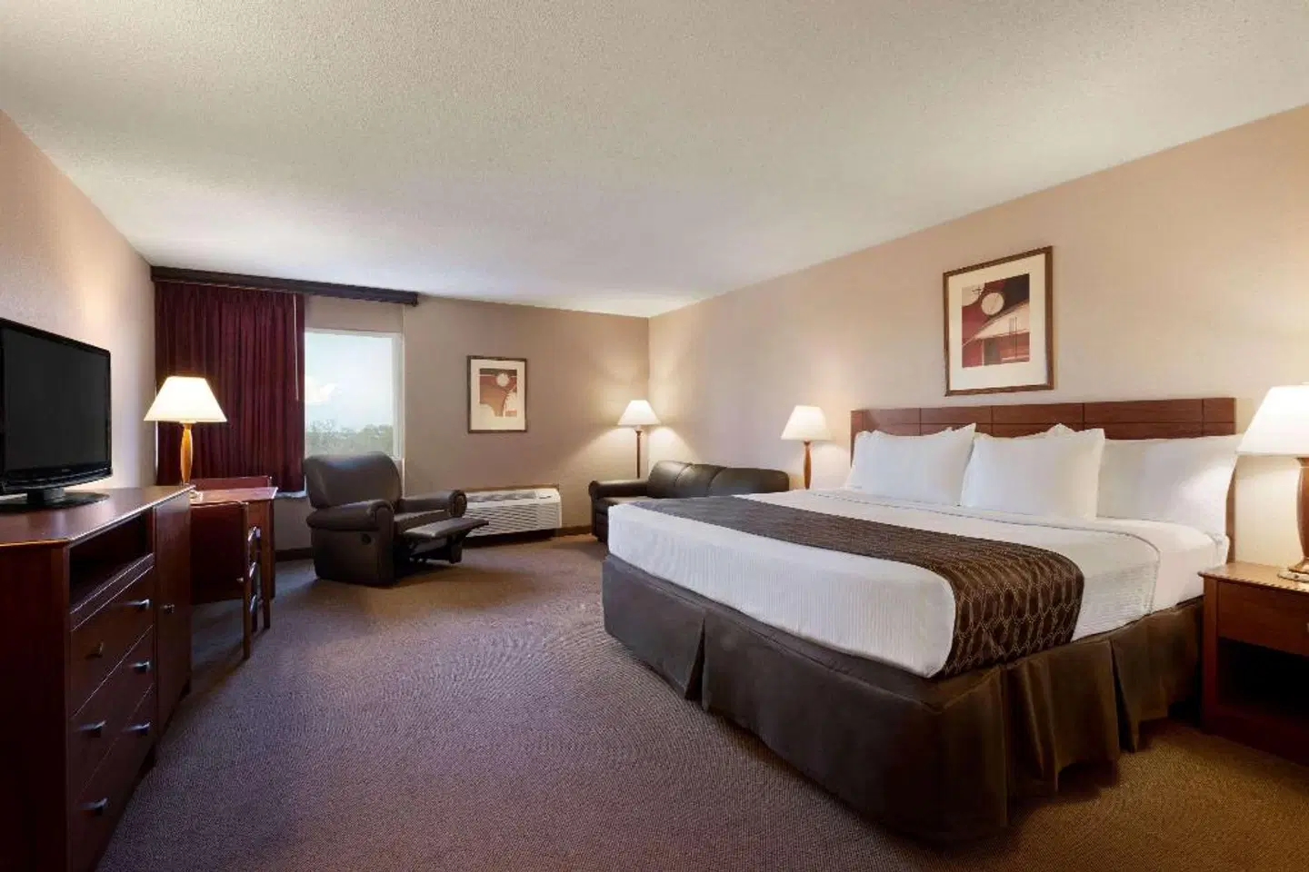 Ramada by Wyndham Bismarck ROOM_EXAMPLE