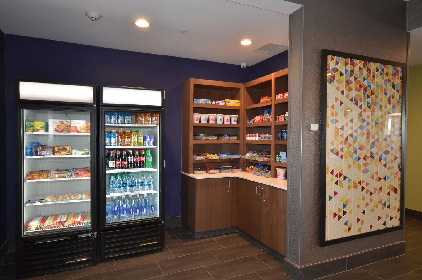 Holiday Inn Express & Suites Oklahoma City Mid - Arpt Area by IHG Bar