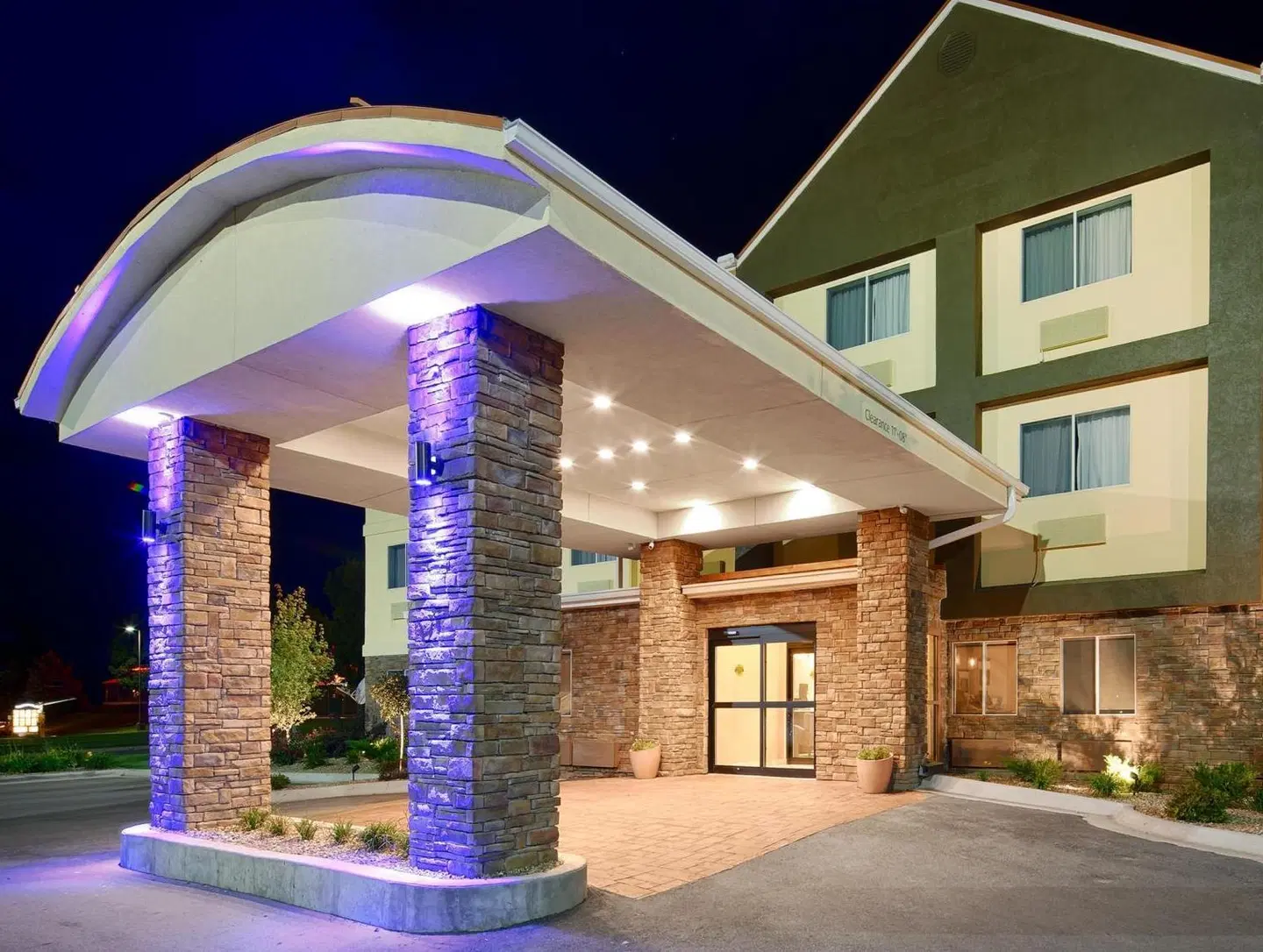 Pearl City Inn EXTERIOR