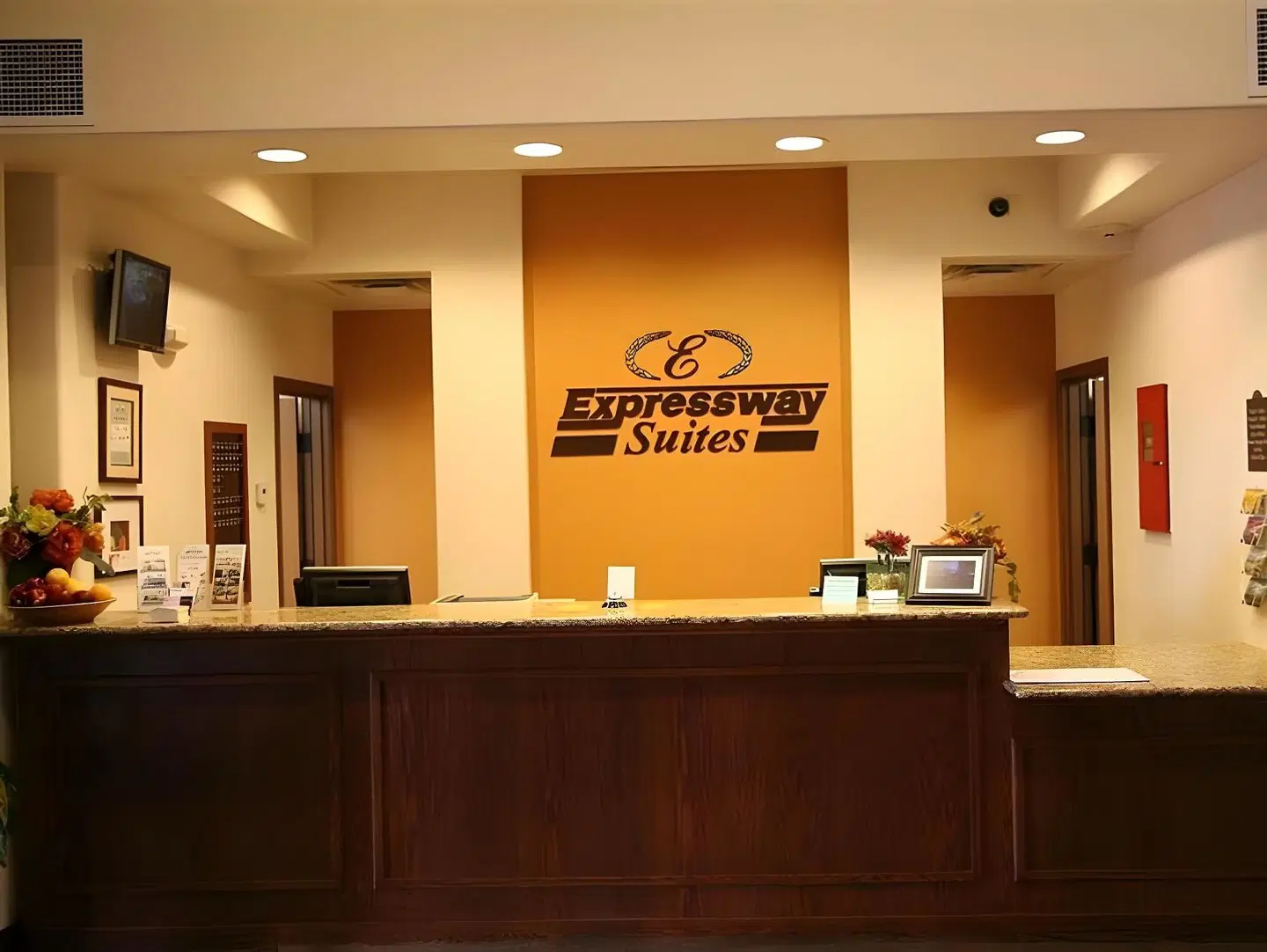 Expressway Suites Fargo LOUNGE_LOBBY