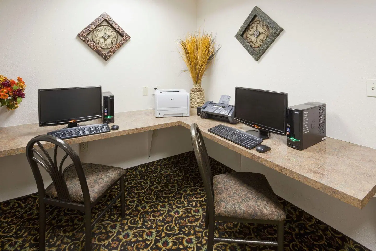 Expressway Suites Fargo ROOM_EXAMPLE