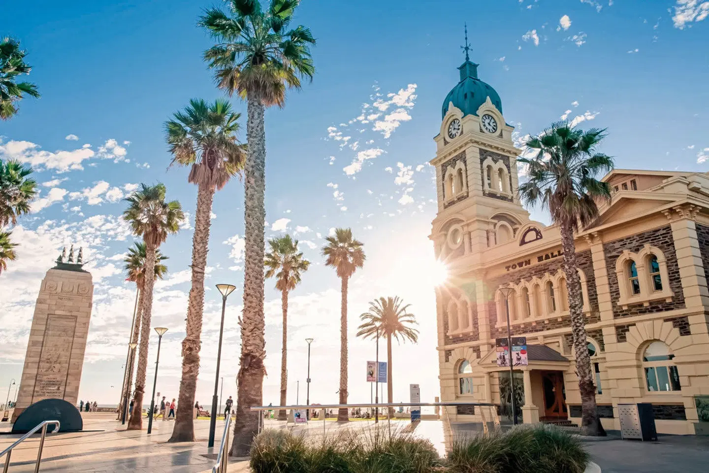 The George Glenelg EXTERIOR