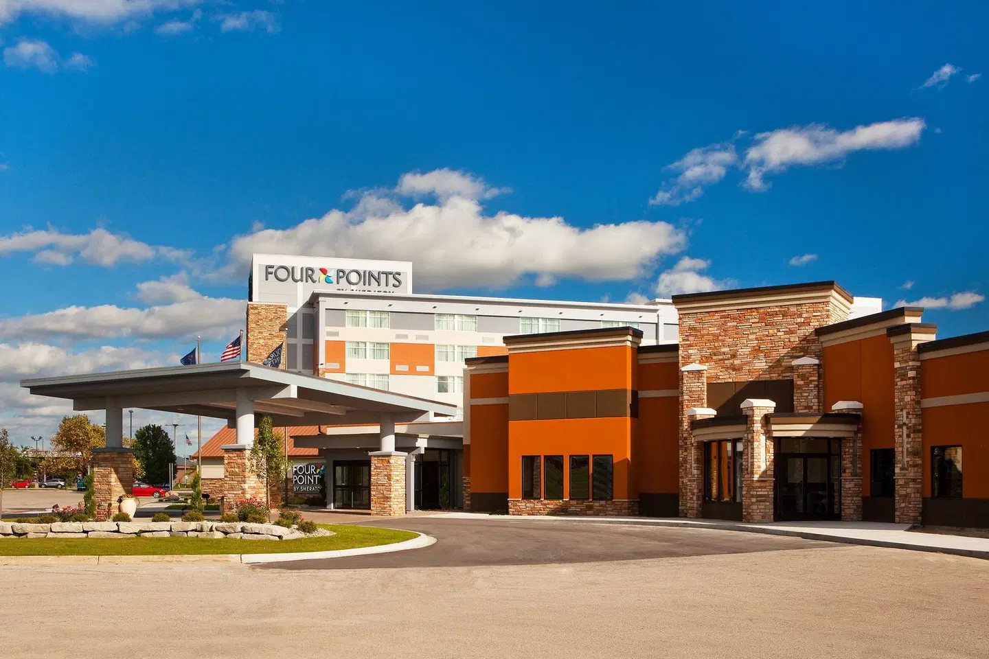 Four Points by Sheraton Saginaw EXTERIOR