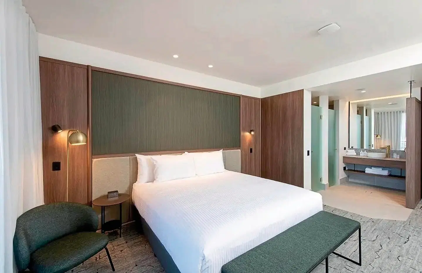 The George Glenelg ROOM_EXAMPLE