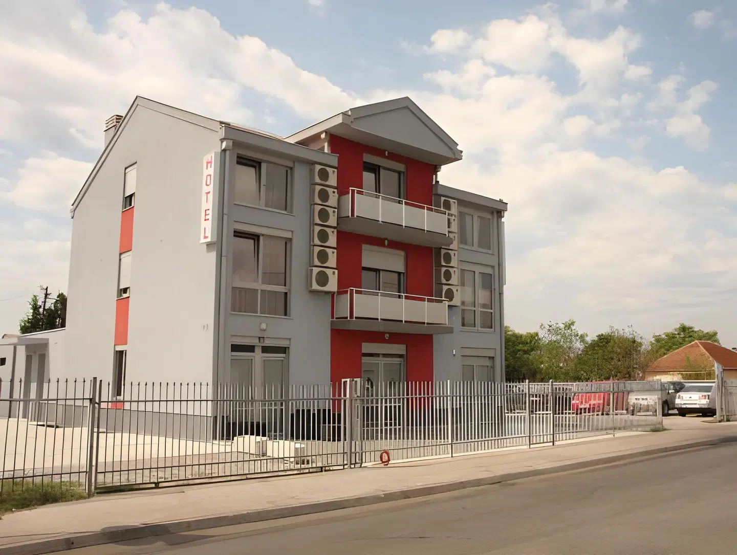 Garni hotel Piramida EXTERIOR