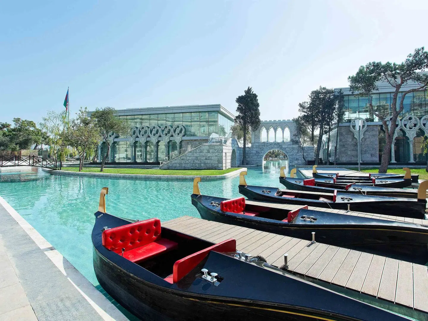 Fairmont Baku - Flame Towers OUTDOOR_POOL