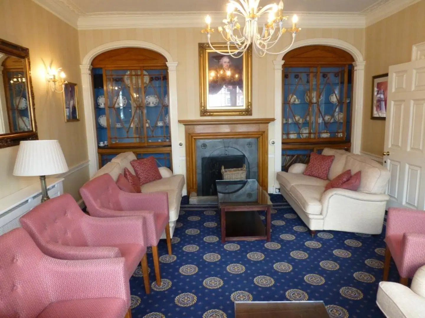 The Bear Hotel LOUNGE_LOBBY