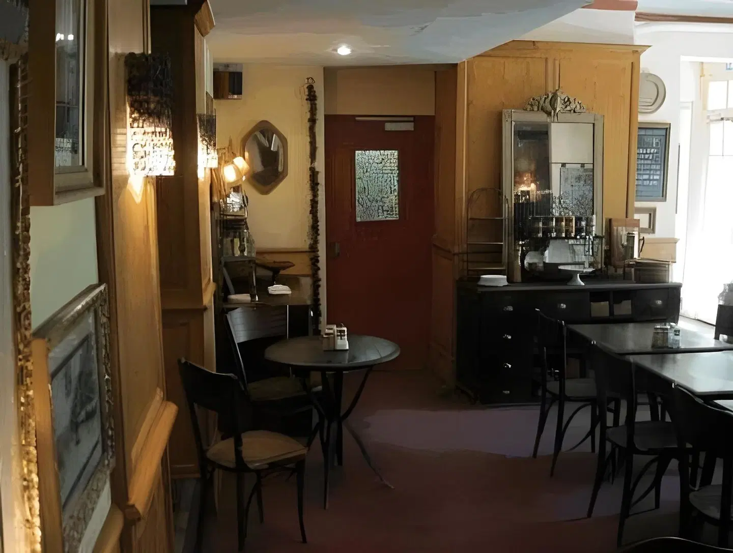 Le Vieux Carré Bar