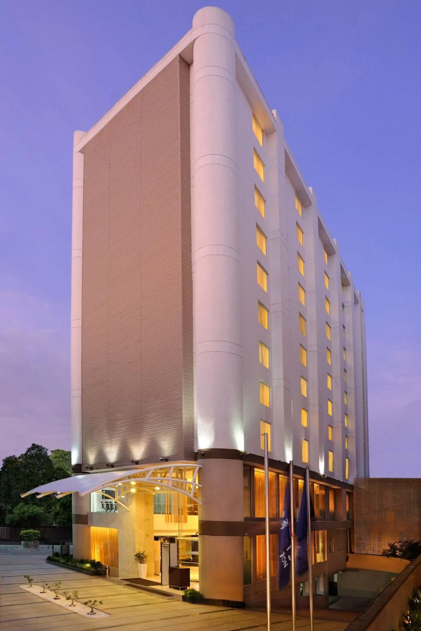 Four Points by Sheraton Ahmedabad EXTERIOR