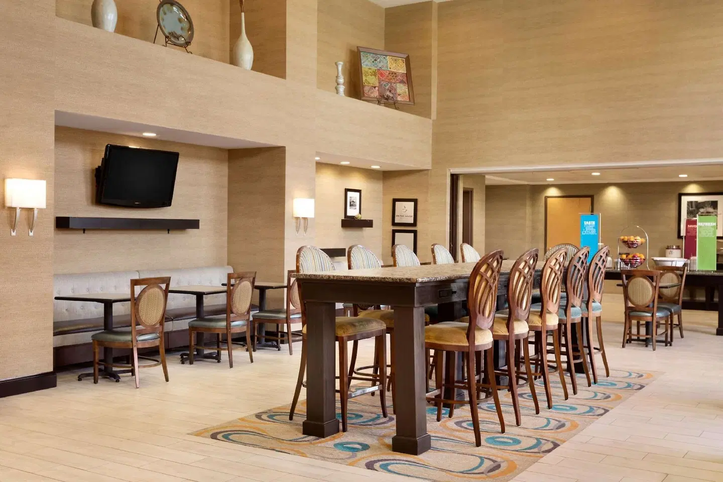 Hampton Inn & Suites Birmingham East Irondale Bar