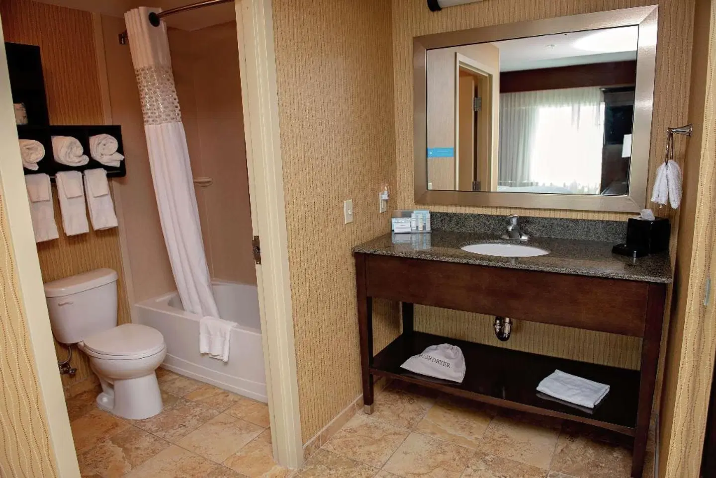 Hampton Inn & Suites Bradenton Badezimmer